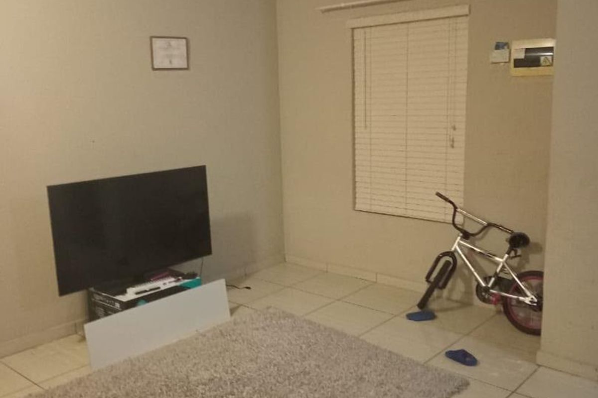 2 Bedroom House for Sale. - Photo 3