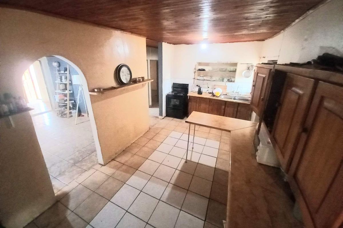 Three bedrooms house for sale in Elandspoort - Photo 5