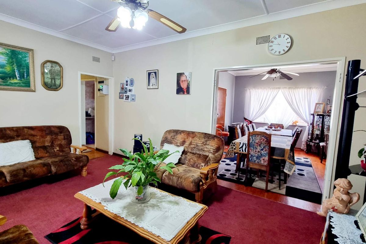 3 Bedroom House for sale in Alberton North - Photo 3