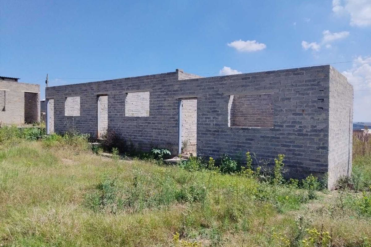 AN INVESTMENT PROPERTY FOR SALE IN BOTLENG EXT 5 - Photo 5