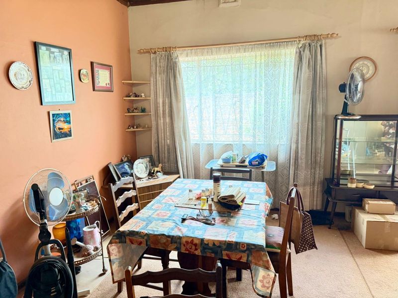 Charming Home with Endless Potential - Act Fast! - Photo 9