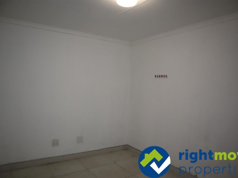 Easily accessible from the highway - Photo 10