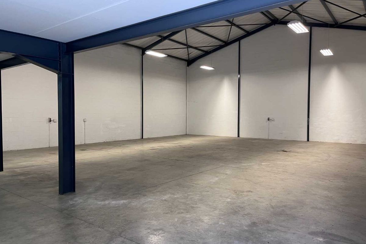 Secure, Spacious Warehouse with Office Amenities - Photo 4