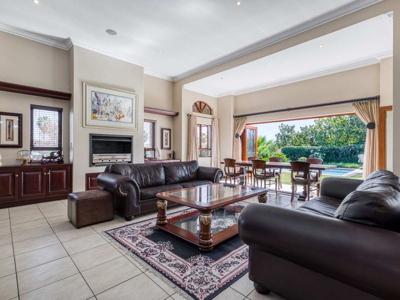 SPACIOUS 3 BED 3 BATH IN DAINFERN RIDGE - Photo 3