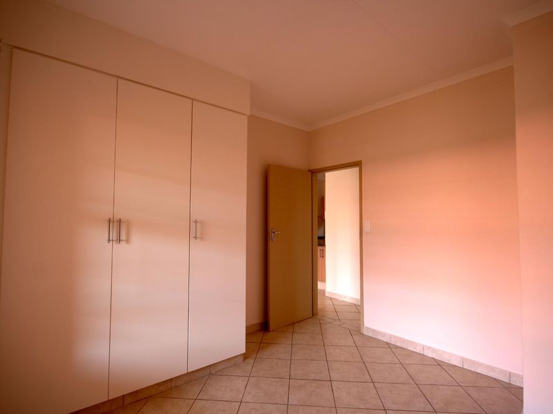 Modern ground floor 3 Bedroom! - Photo 9