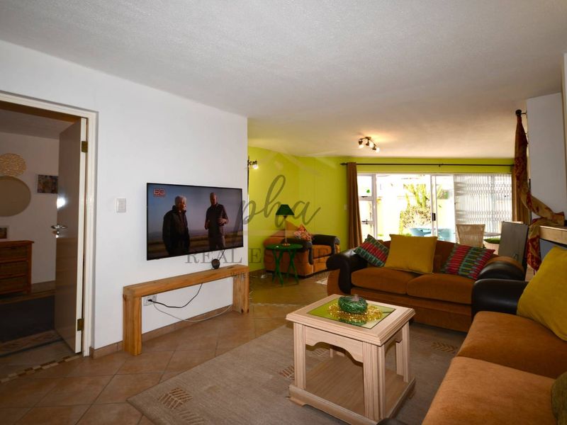 Style but also provides a lucrative Airbnb investment opportunity. - Photo 8