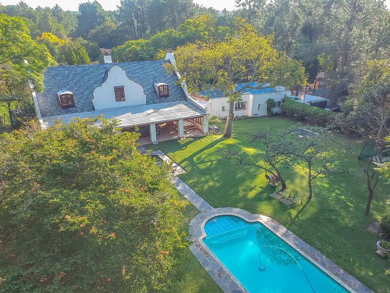 Magnificent Family Home with Cottage on Established Acre in Bryanston East - Photo 3