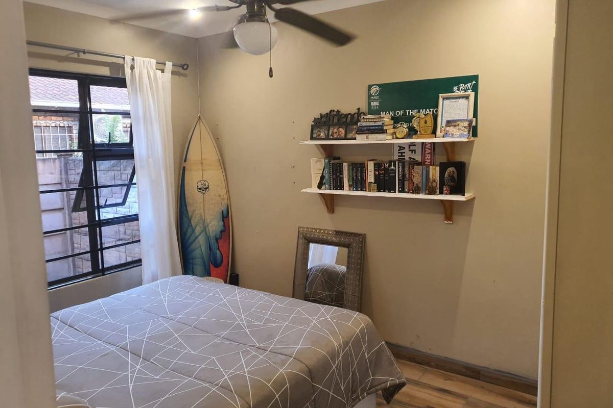 Modern 2-Bedroom Rental in Birdswood with Jacuzzi - Photo 4