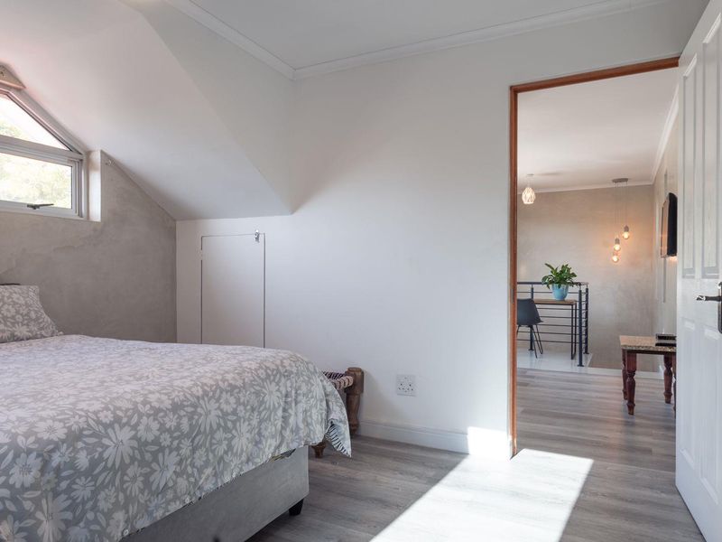 Modern Renovated Duplex in Green Point - Photo 9