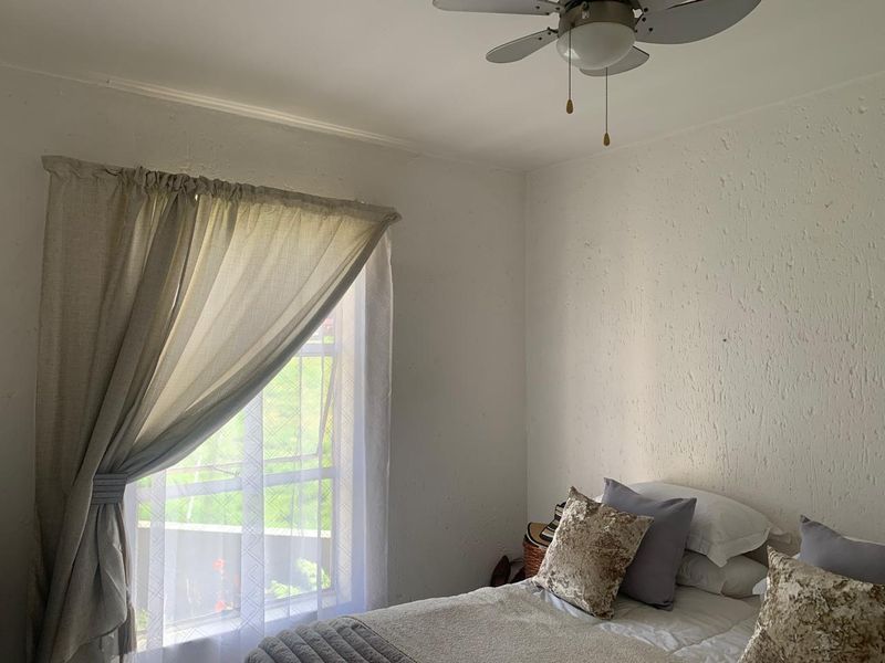 Perfect Blend of Style, Comfort, & Convenience - Photo 5