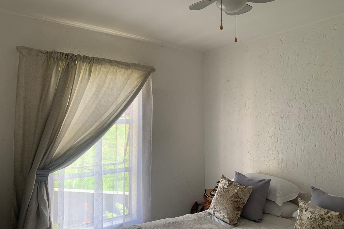 Perfect Blend of Style, Comfort, & Convenience - Photo 5