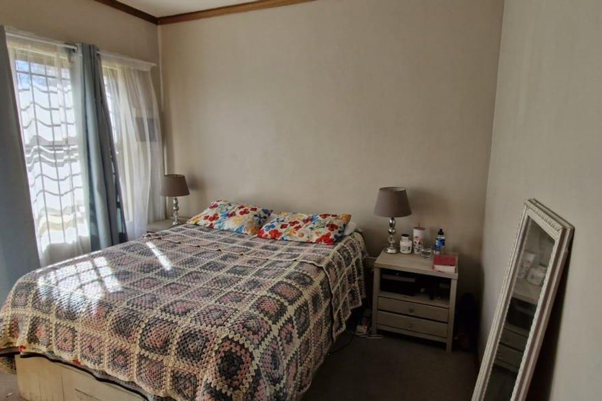 Modern 2 Bedroom Townhouse in Popular Langenhovenpark - Photo 5