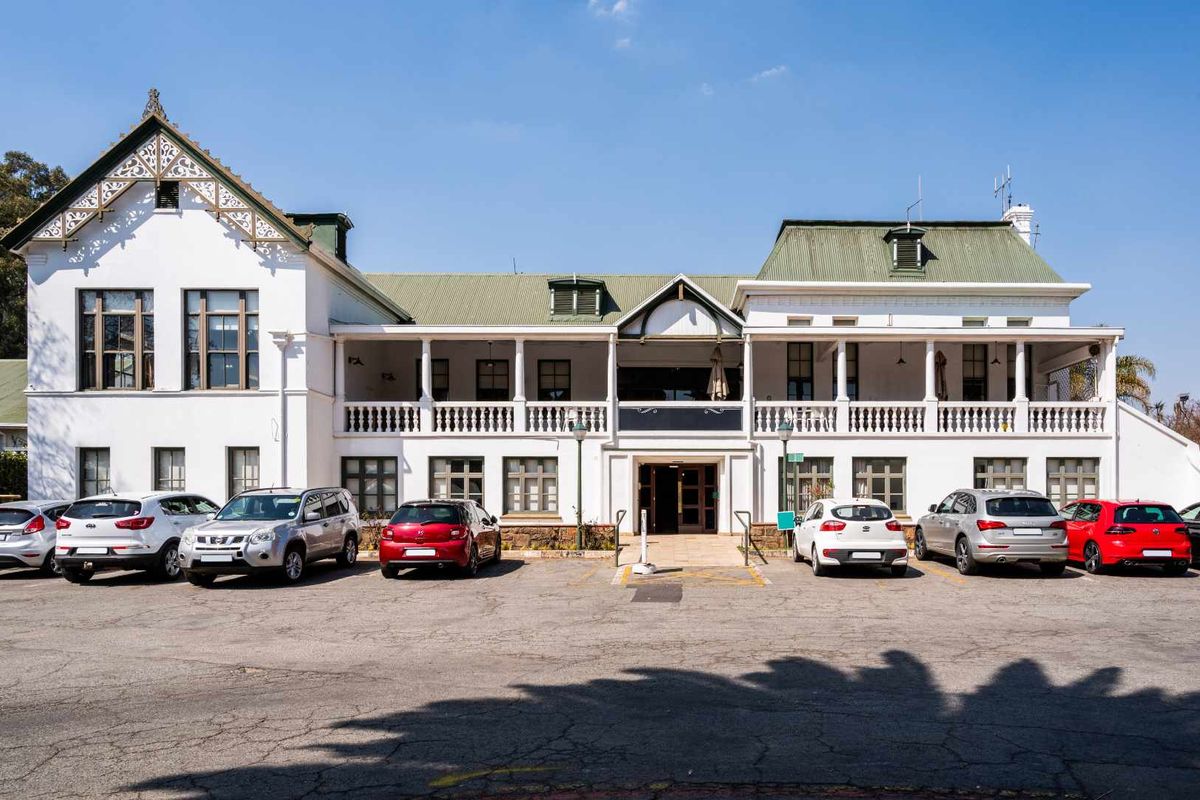 All-inclusive access to coworking space in Regus Foundershill. - Photo 2