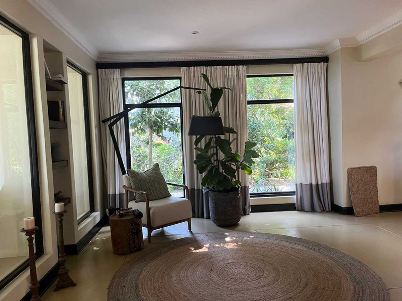 Stunning 5-Bedroom Family Home to Rent with Coastal Views - Photo 5