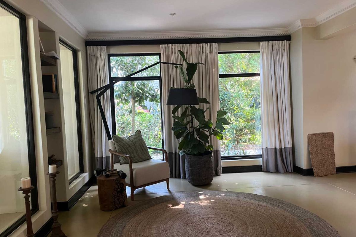 Stunning 5-Bedroom Family Home to Rent with Coastal Views - Photo 5