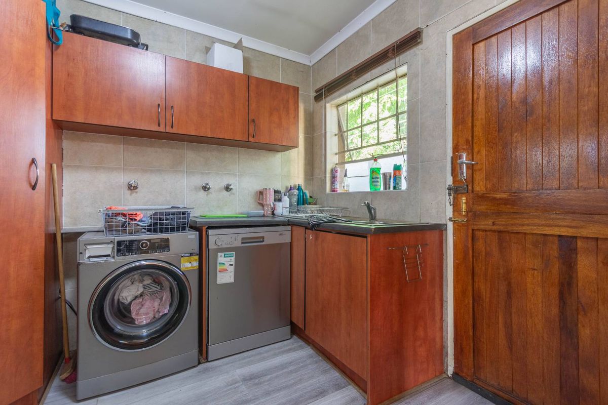 Unlock the potential of a lifetime with this incredible property for sale in Rynfield - Photo 5