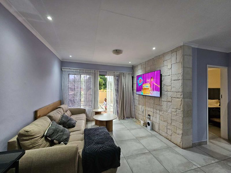 2 bedroom  townhouse for sale - Photo 5