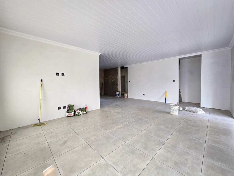 A prime, newly built home designed to satisfy the most discerning buyer. - Photo 5