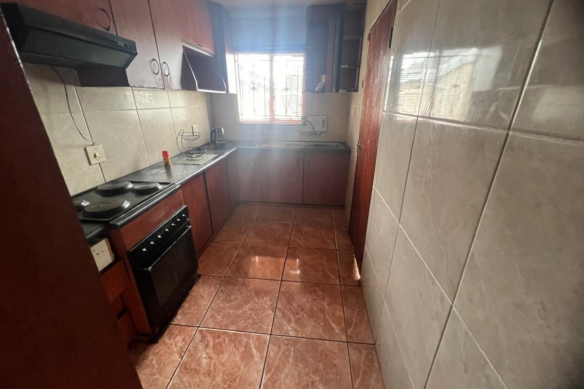 3 bedroom house for sale - Photo 3