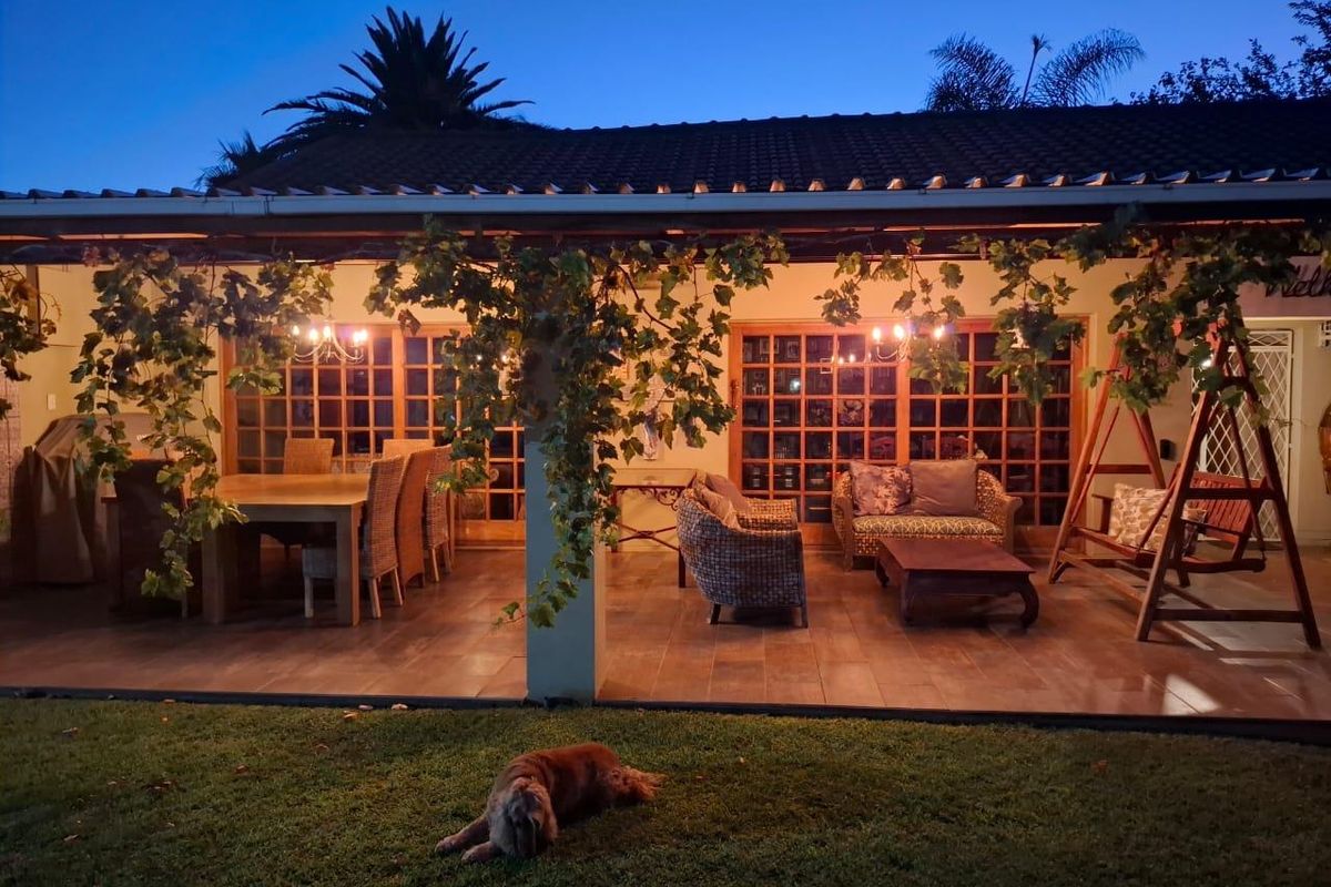 Charming Family Home with Modern Amenities - Photo 3