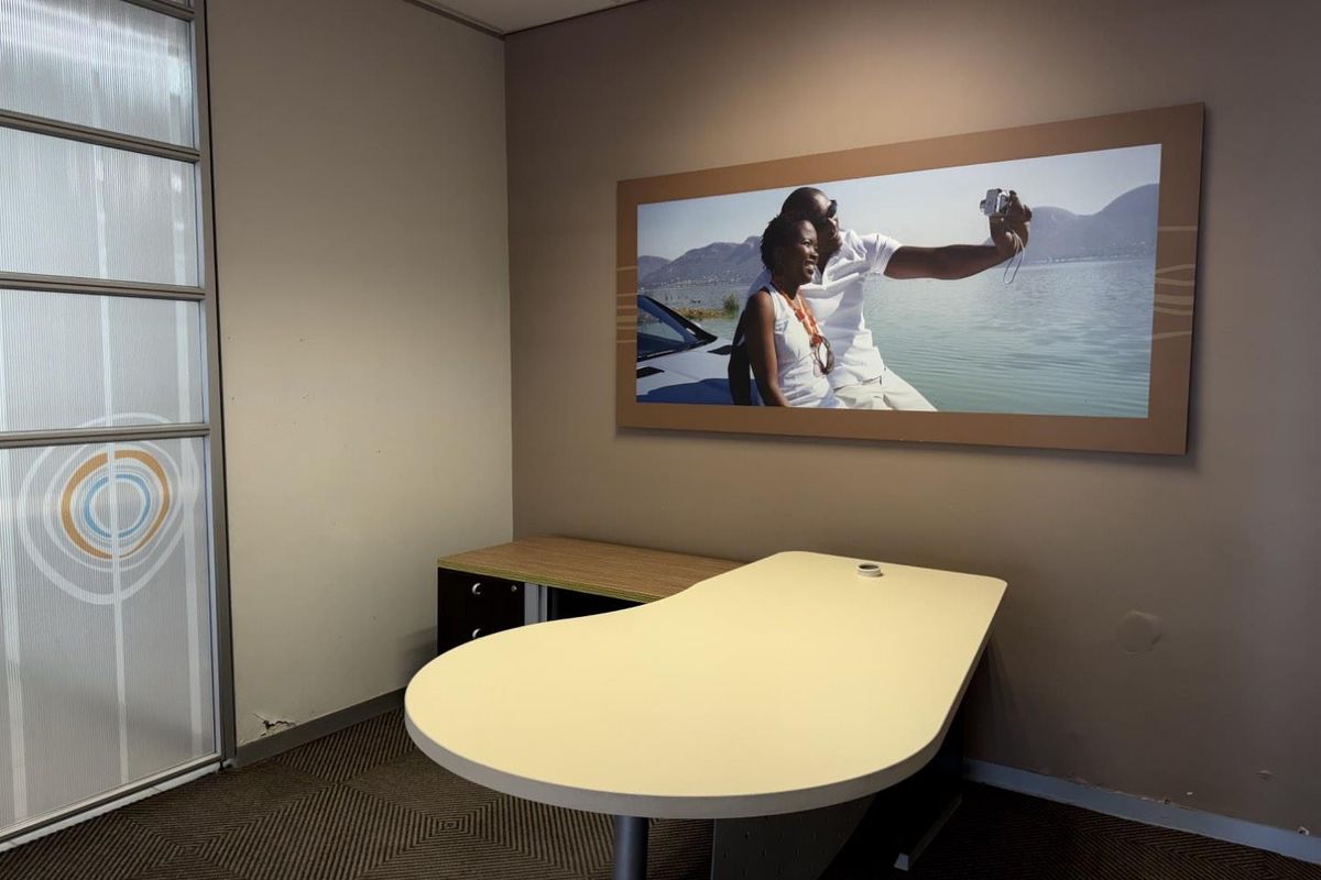 A Premium Retail Space - Photo 5