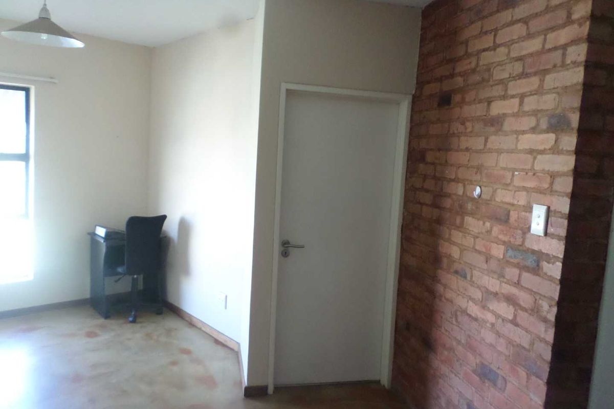 The Wall, 2 Bedroom for sale - Photo 3