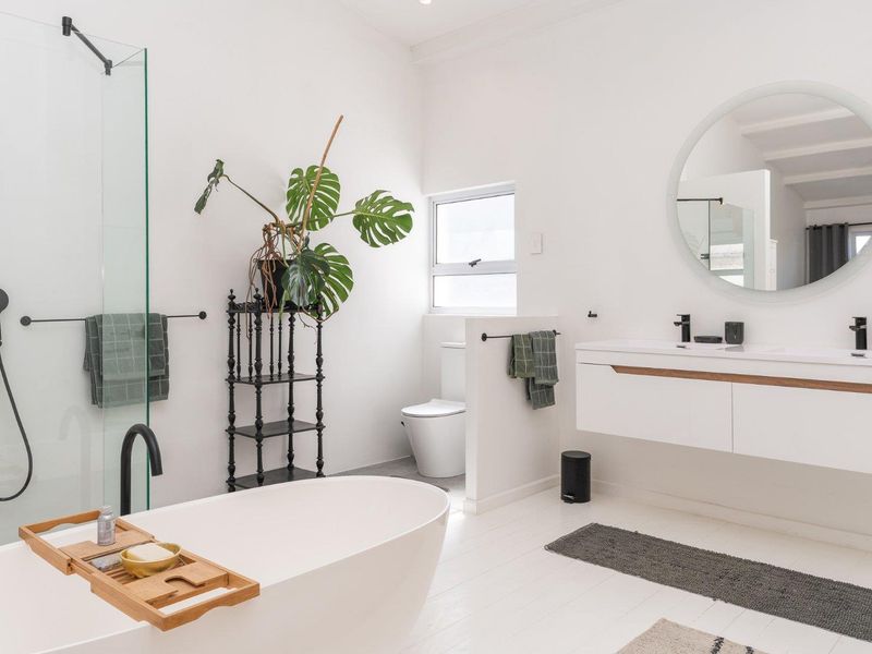 Charming Chamberlain,Versatile Home in Upper Woodstock - Photo 8