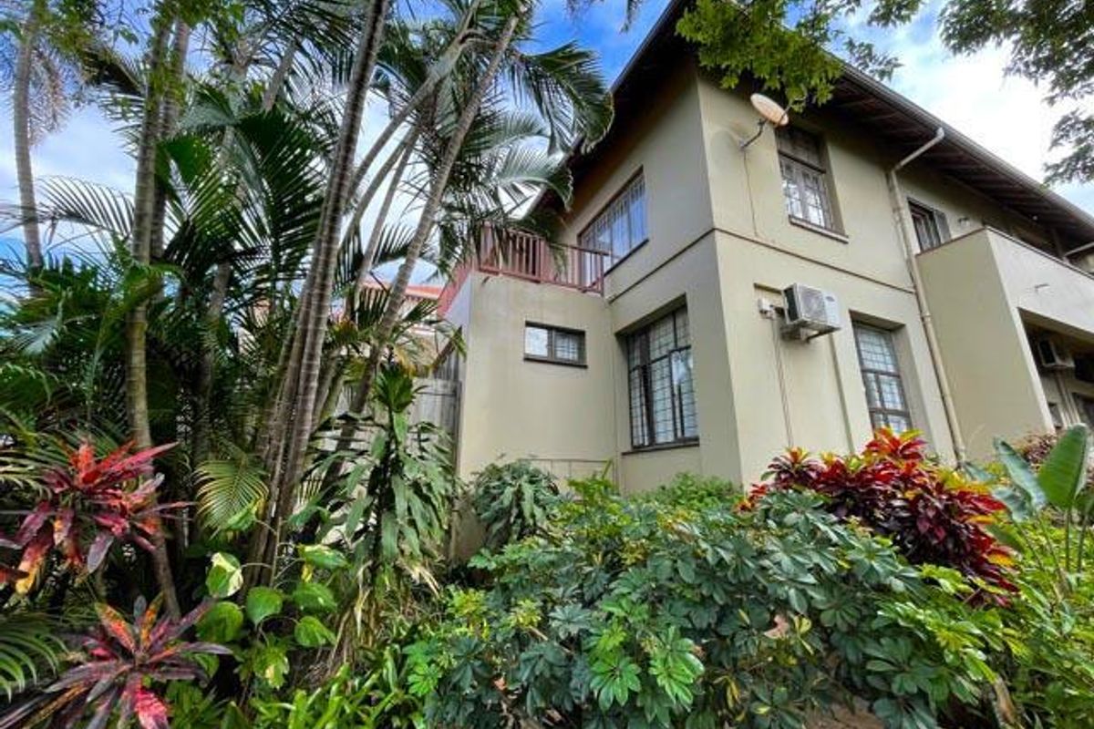 Lovely Spacious Pet Friendly Apartment - Photo 3