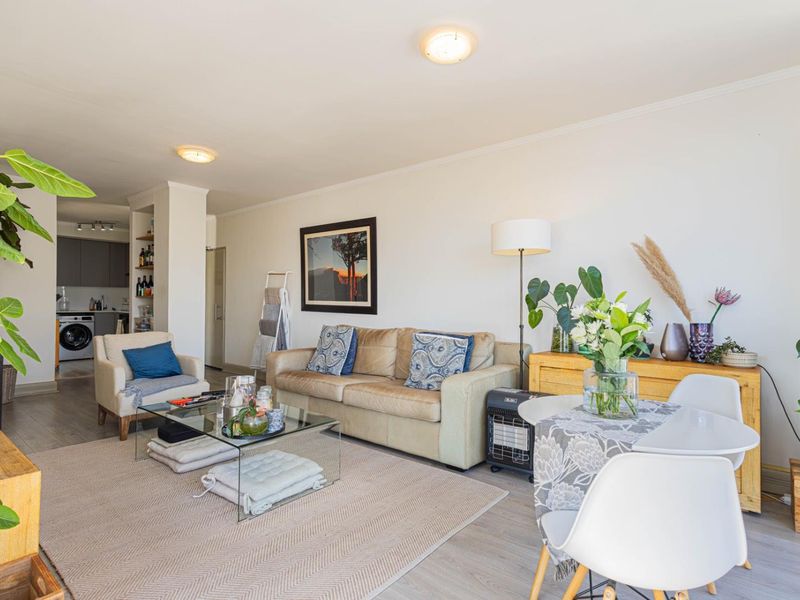 Immaculate 13th floor Mountain Facing Airbnb investment - Photo 2