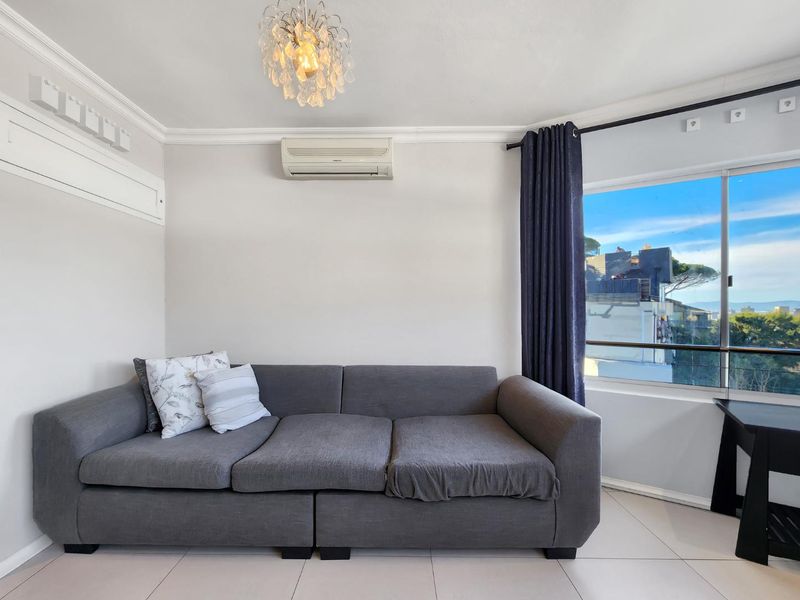 Charming Studio Apartment with Breathtaking Views in Tamboerskloof - Photo 3