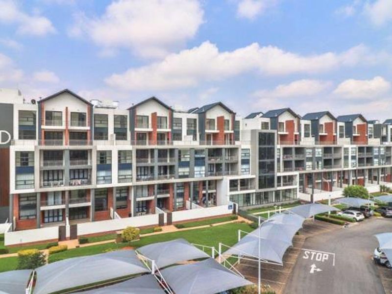 Emerald Skye - Photo 2