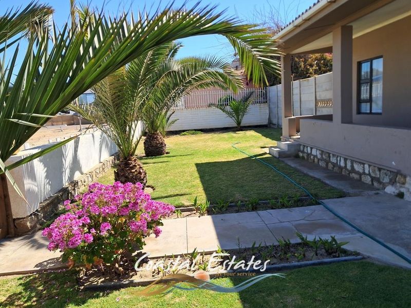 Stunning Sea Front Property with Unmatched Views and Endless Potential - Photo 8