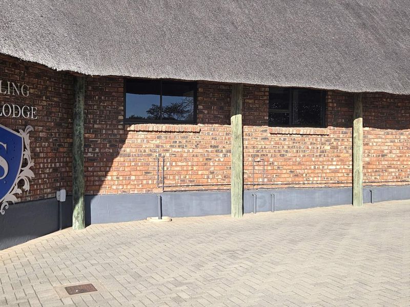 Sterling Bush Lodge - Photo 3