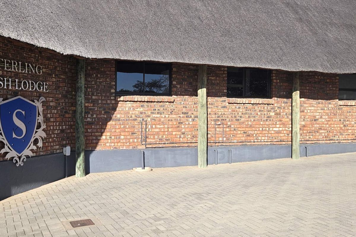 Sterling Bush Lodge - Photo 3