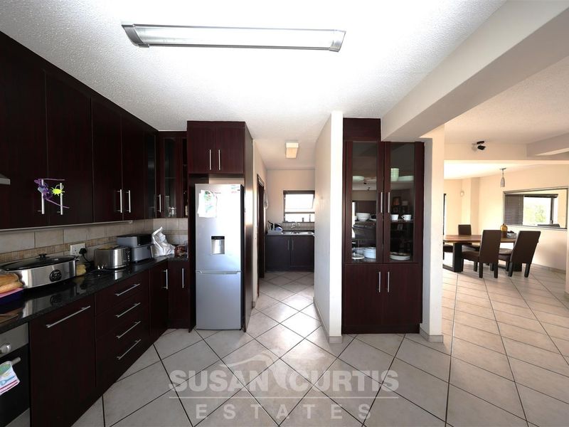 3-Level Duplex Townhouse with Sea & Dune Views - Photo 2