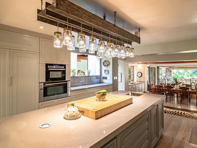 Exceptional Lodge-Style Residence with Cottages - Photo 10