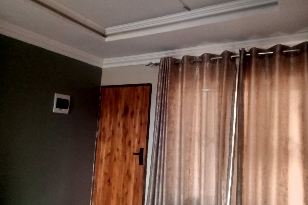 Cozy 2-Bedroom Flat with Modern Amenities in Devon, Nigel - Photo 3