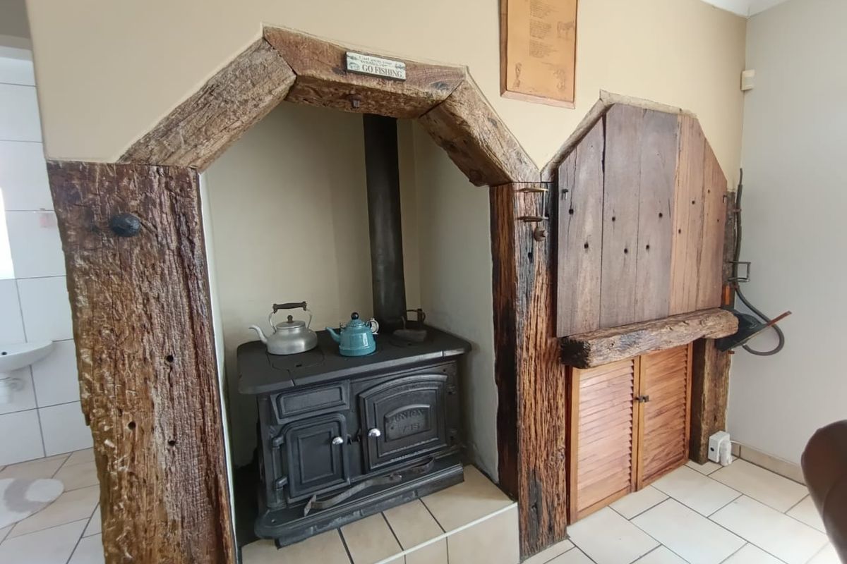 🏡 FOR SALE | CENTRAL, WALVIS BAY 🏡 N$2,835,000 - Photo 5