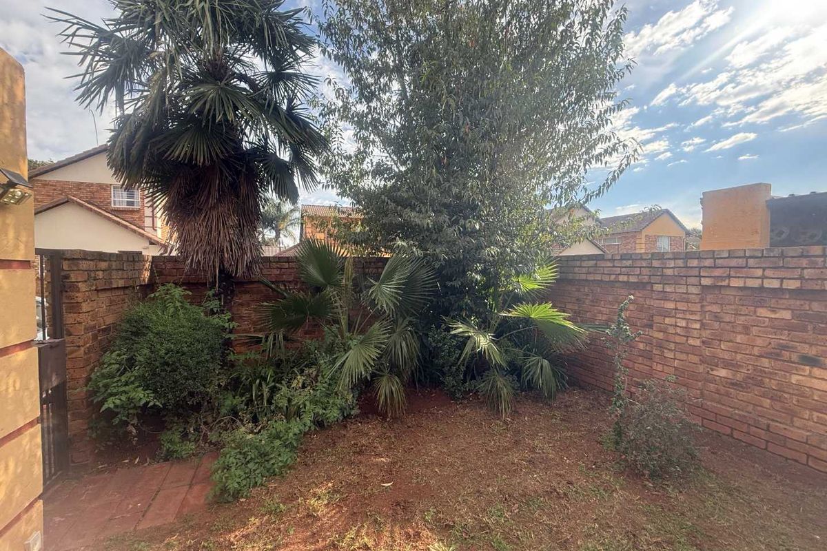 Elevated Living in the Heart of Glen Marais - Photo 4