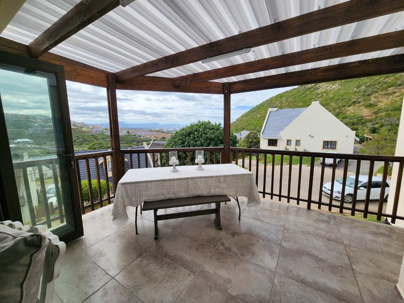 French inspired-look House for Sale! - Photo 6