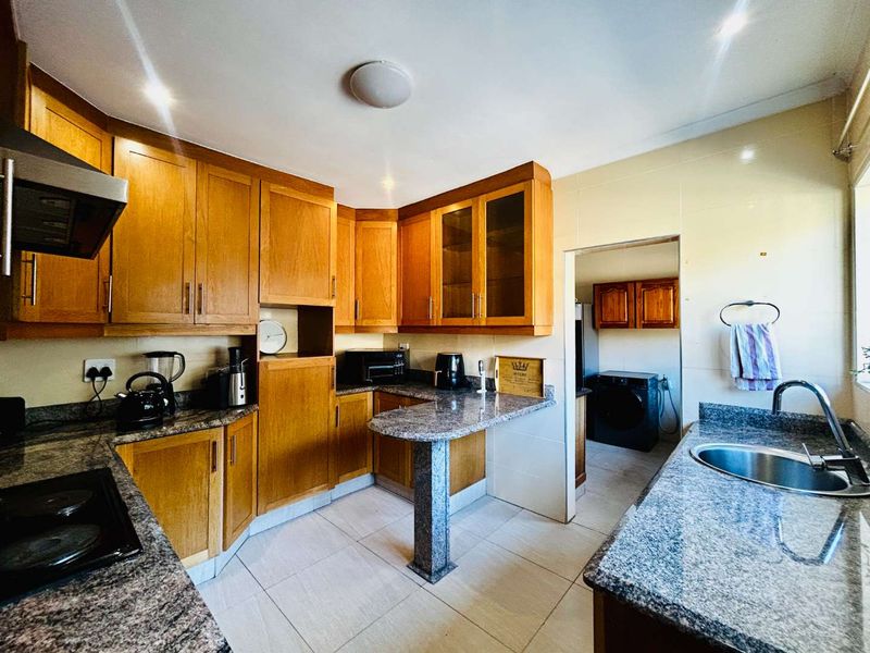 For Sale | The Wolds  | 4 Bedroom 2 Bathroom House - Photo 8