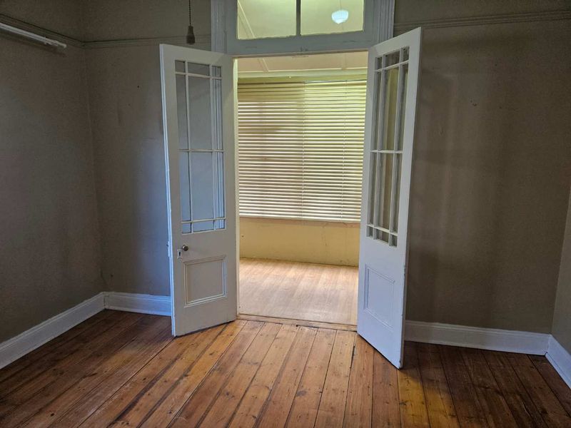 Ready to move in! - Photo 9