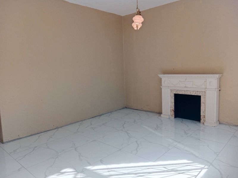 3 Bedroom Two Bathroom Townhouse To Let - Photo 4