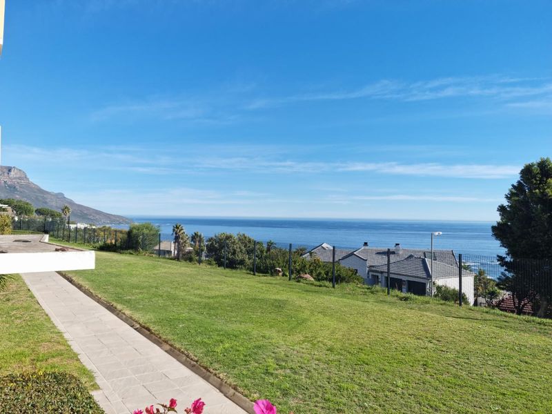 Unfurnished 3-Bedroom Apartment To Rent in Camps Bay - Photo 2