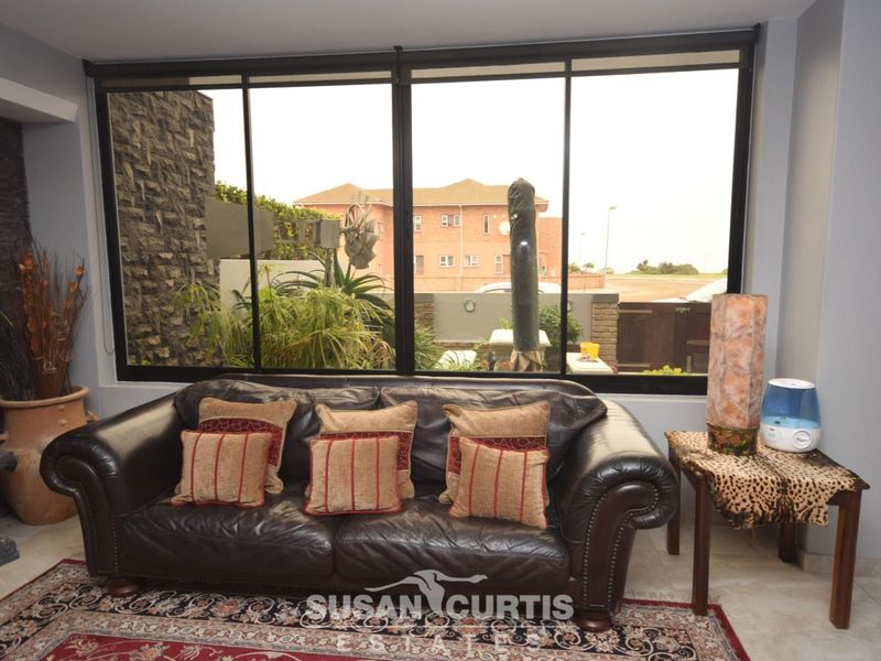 UPSCALE LIVING -  HOUSE FOR SALE IN VINETA - Photo 8