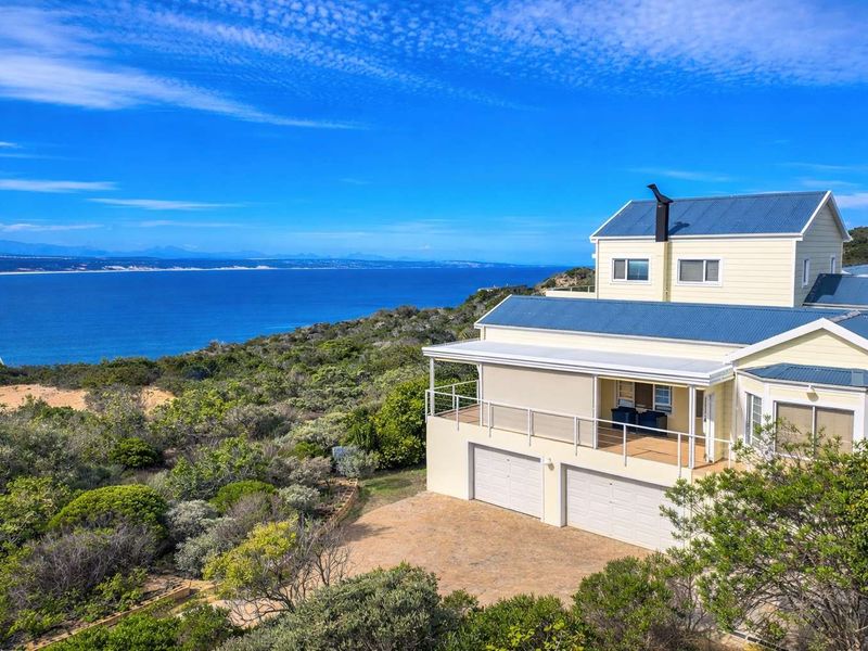 House For Sale in Karmosyn Vleesbaai with Dual Living - Photo 3