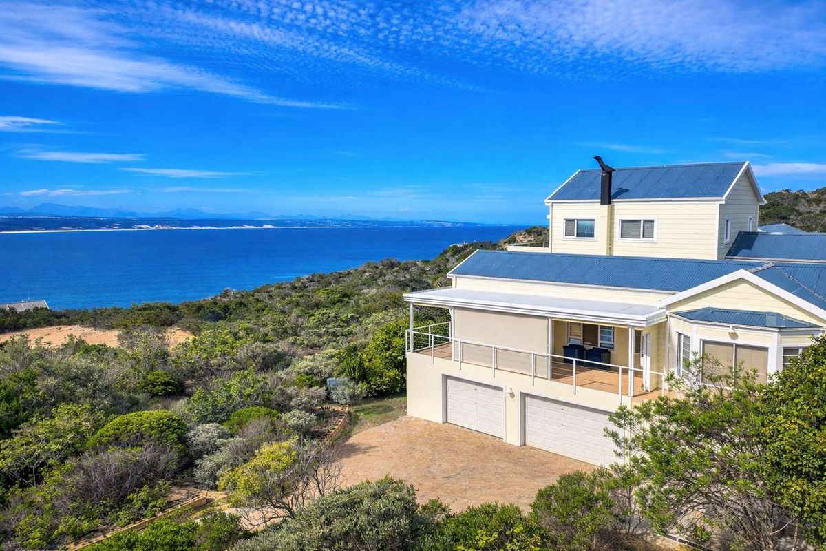 House For Sale in Karmosyn Vleesbaai with Dual Living - Photo 3