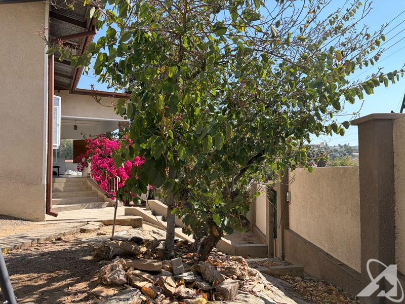 Freestanding House For Sale In Llein Windhoek - Photo 2