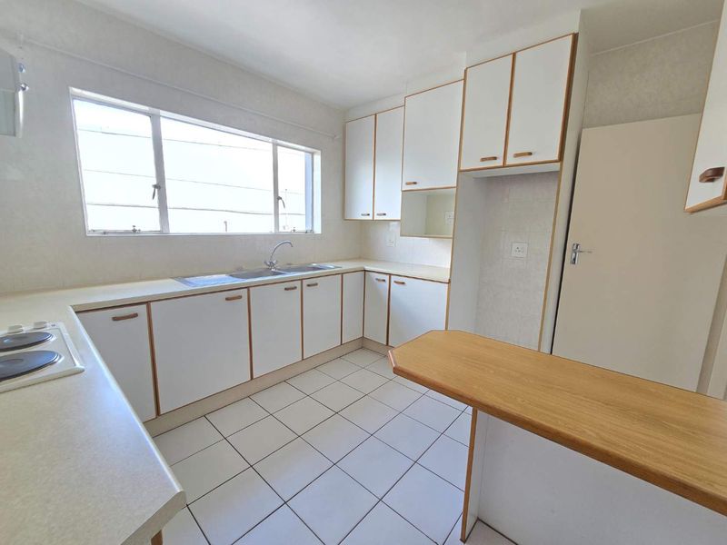 Spacious Lock-up-and-Go Apartment living in Newton Park - Photo 8