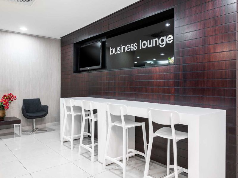 Private office space for 1 person in Regus Umhlanga Ridge. - Photo 4